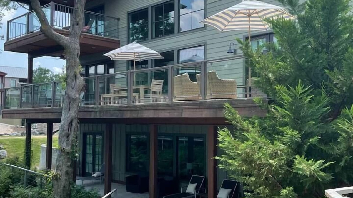 Vinita House | Save 15% Off 4 Night Stay! Amazing Waterfall/Lake Views! Pool, Dock!