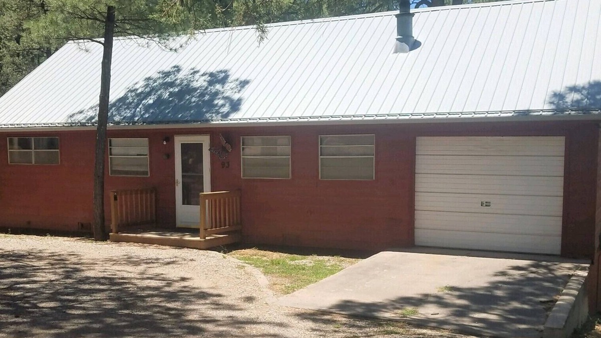 Ruidoso Downs Cabin | 'Save a penny- gain an experience' with a stay at Petite Retreat.