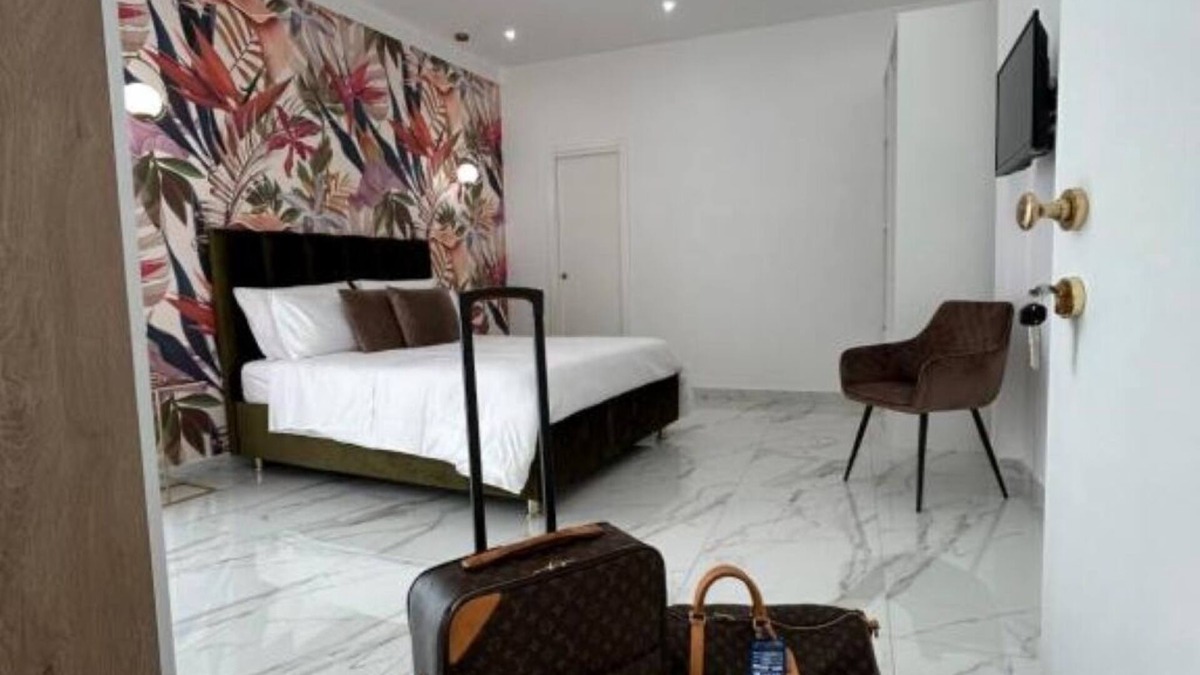 Naples Bed & Breakfast | Savior DeLuxe Rooms - Luxury Quadruple Room