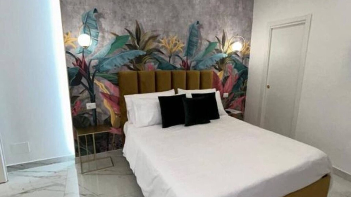 Naples Bed & Breakfast | Savior DeLuxe Rooms - Quadruple Deluxe Room