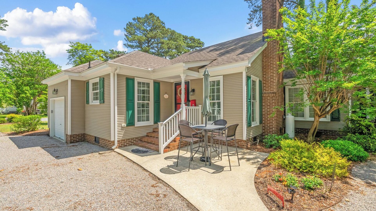 Elizabeth City House | Savor the Sweetness of Sugar Pea!
