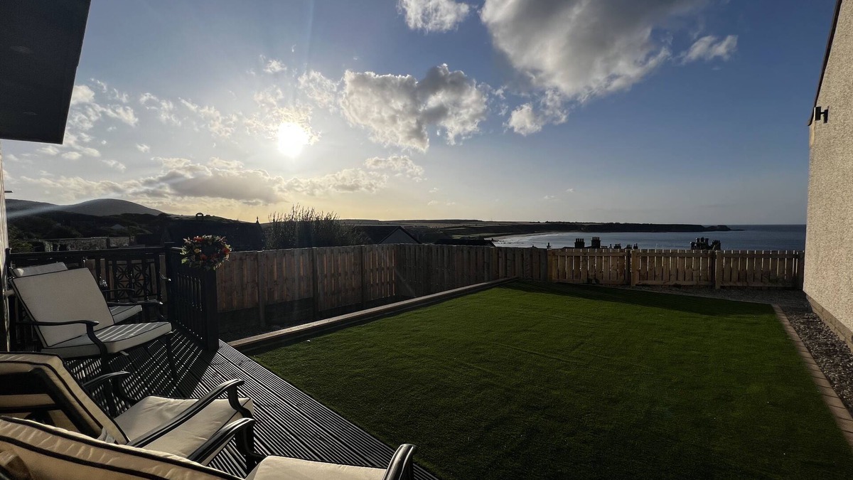 Cullen House | Savour the Seascape! Salt View Cullen Unveils a Coastal Retreat Like No Other.