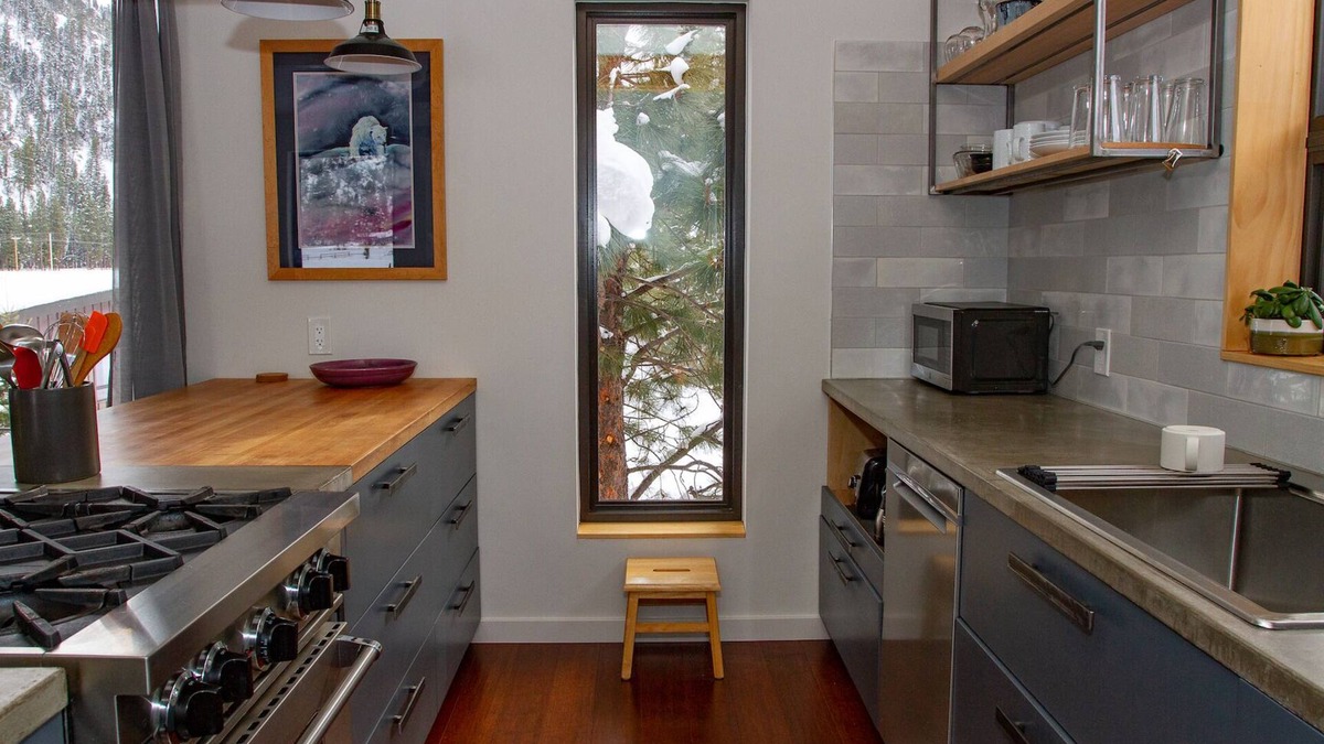 Clinton House | Sawmill Loft: Mountain Modern on Rock Creek
