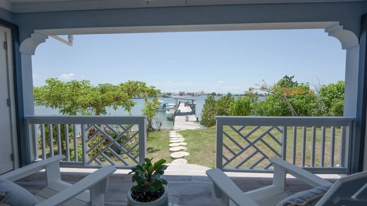 Treasure Cay House | Sawyer’s Seabreeze | Waterfront | Private Dock | Bunk Beds