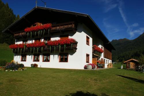 Schmirn Apartment | Saxerhof