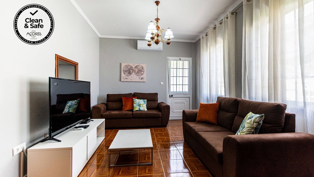 Faial Da Terra House | SBMP-2 Fisherman's House