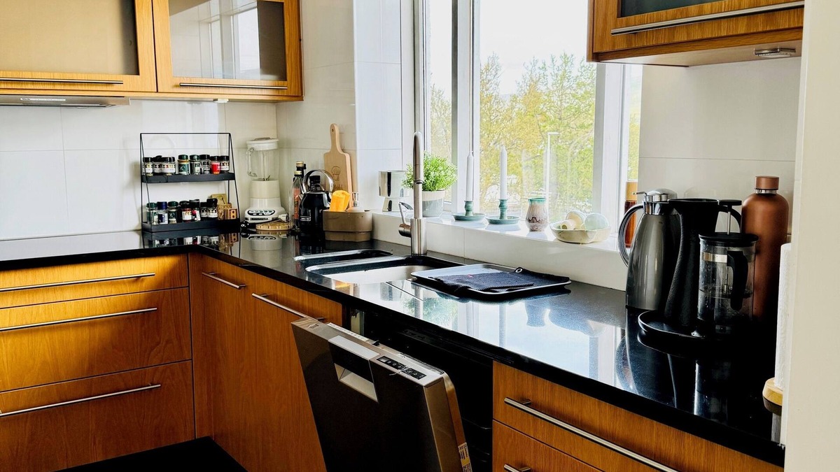 Akureyri Apartment | Scandinavian splendor