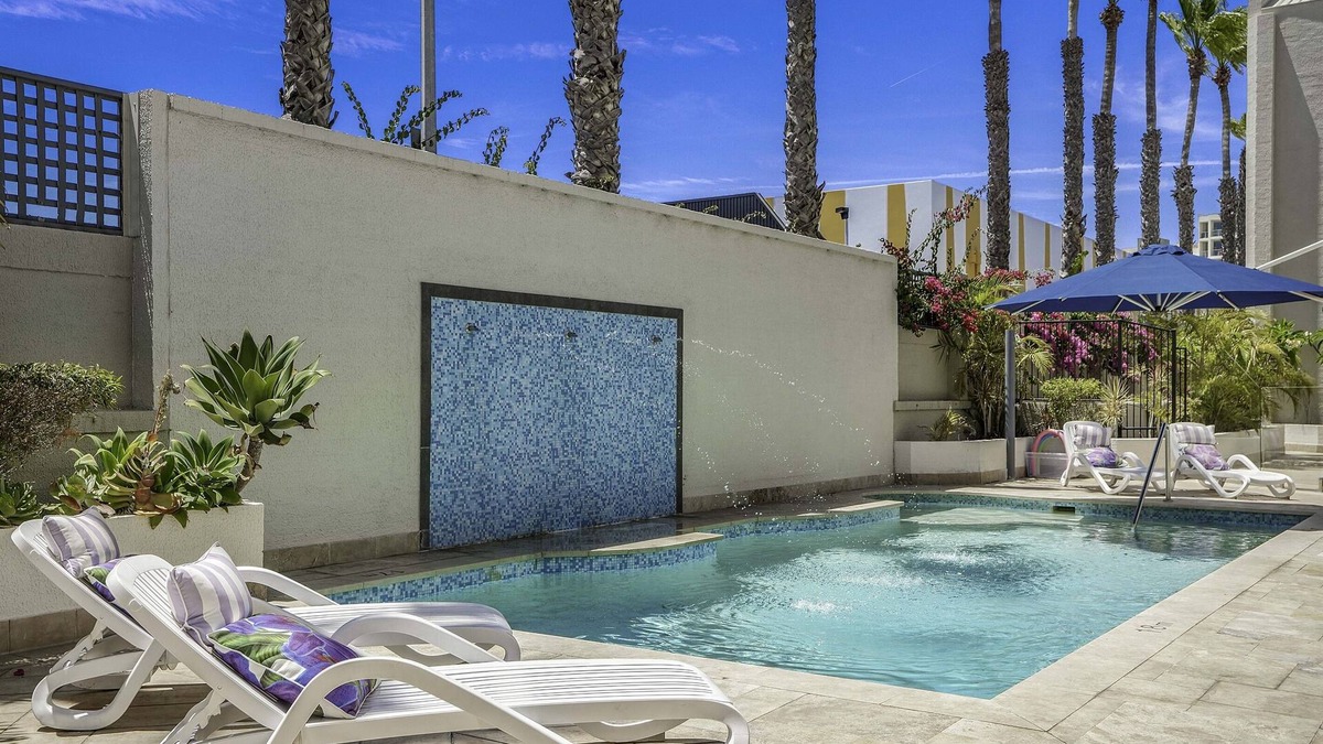 Scarborough Apartment | Scarborough Escape