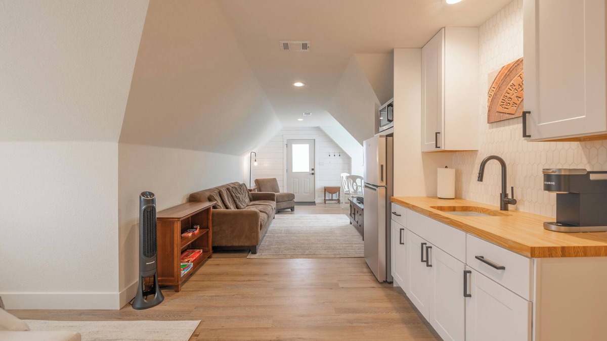 Austin Apartment | Scarlet Ridge Retreat | Near Wineries & DT Austin!