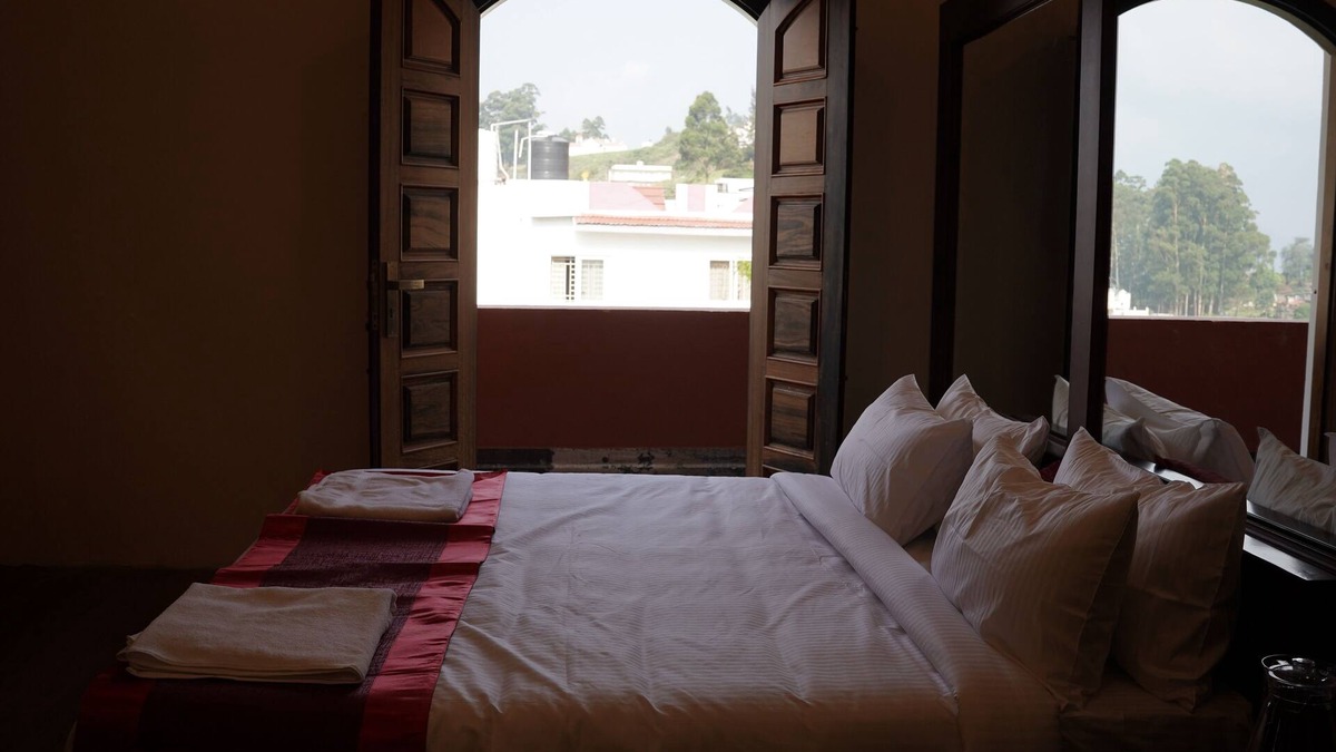 Kodaikanal Villa | Scarlet Villa 5BHK Unique Private Homestay Villa