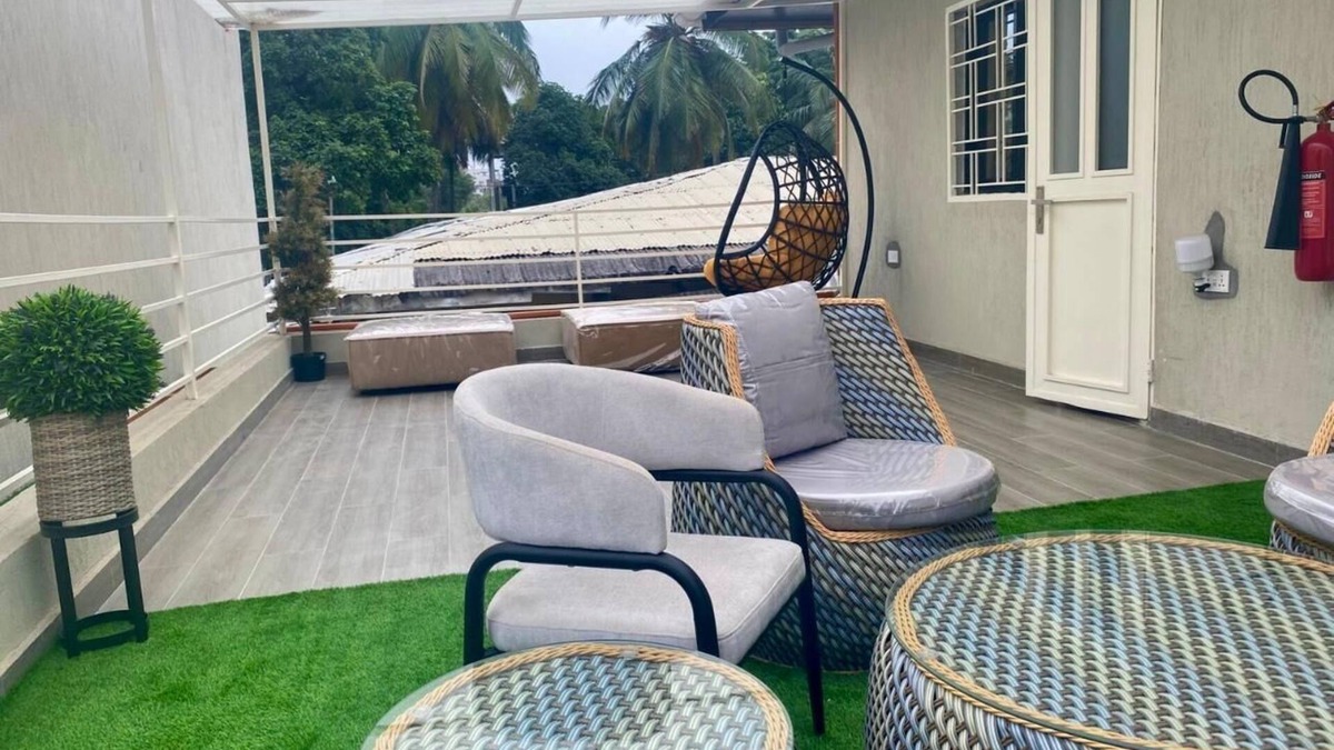 Monrovia House | Scarlett Apartments