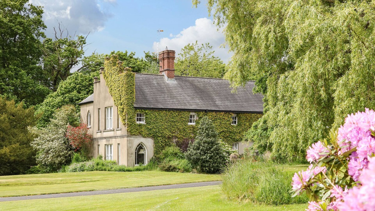 Craigavon Cottage | SCARVAGH HOUSE, luxury holiday cottage in Loughbrickland