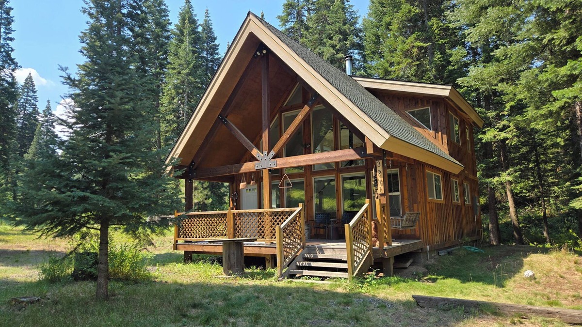 New Meadows House | Scenic 2 bedroom home with Loft nestled on 30 beautiful acres near New Meadows.