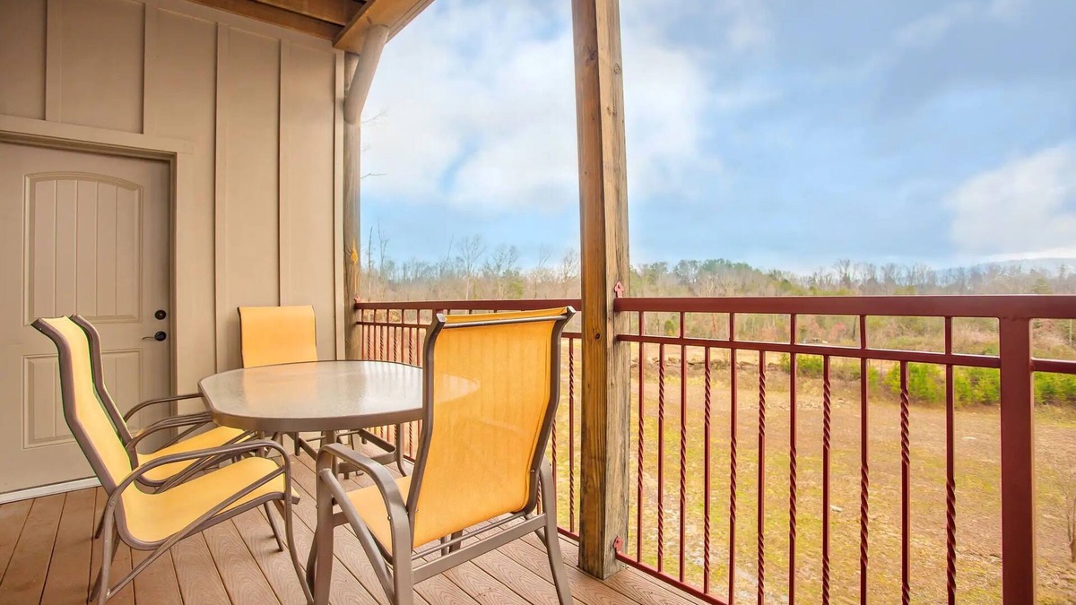 West Sedona Condo | Scenic 2BR Sedona Retreat w/Balcony & Pool