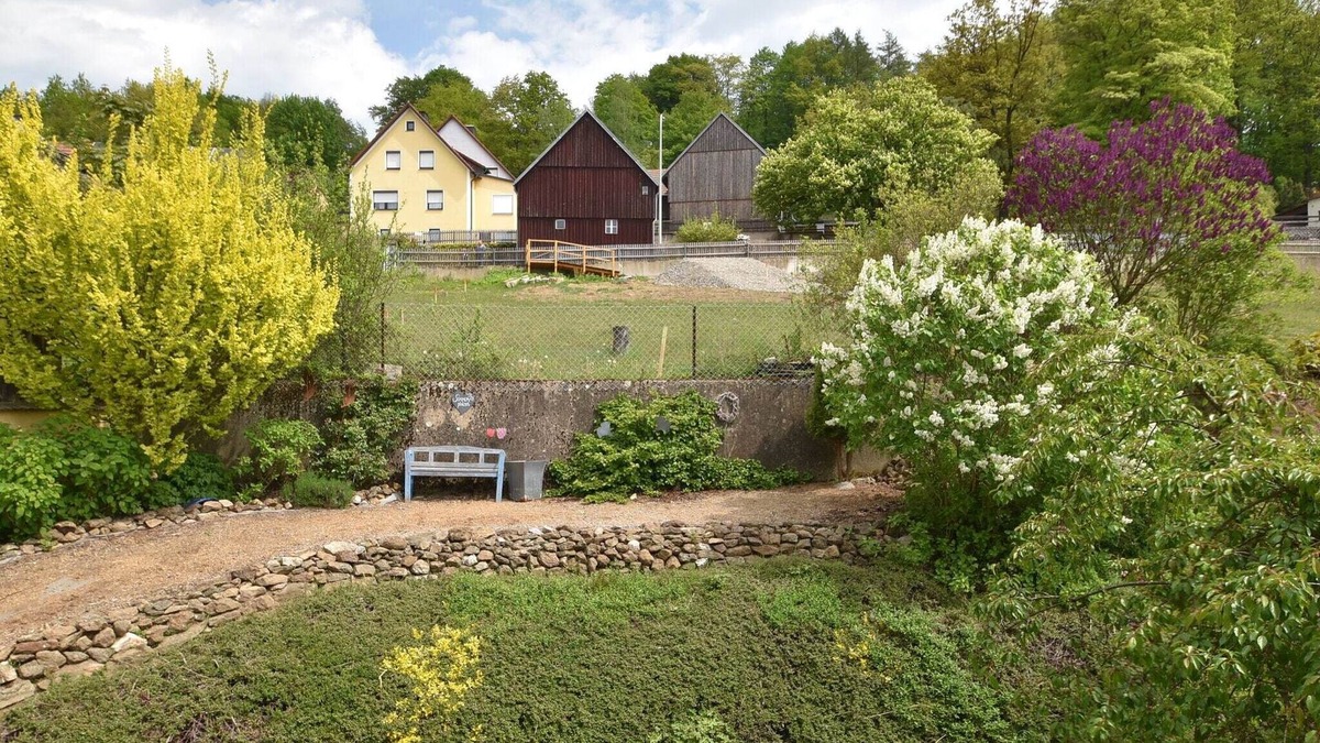 Tannesberg Apartment | Scenic Apatrtment in Tännesberg with Balcony