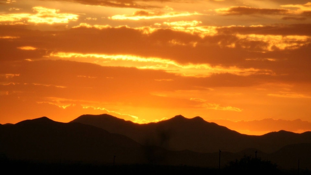 Pearce House | Scenic Birders & MTN Delight 25ACRE Ranch 735WK~ 3 Ghost Town 3 Natl Parks Wi-Fi