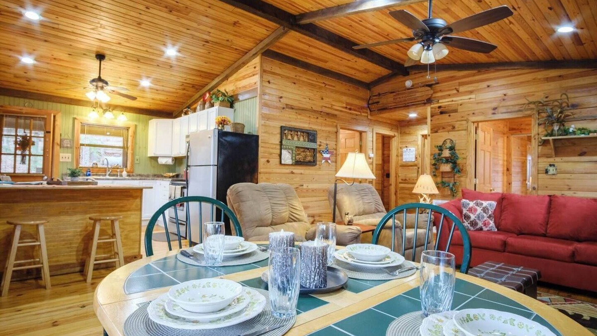 Robbinsville Cabin | Scenic Cabin Retreat w/Porch, Firepit & Views