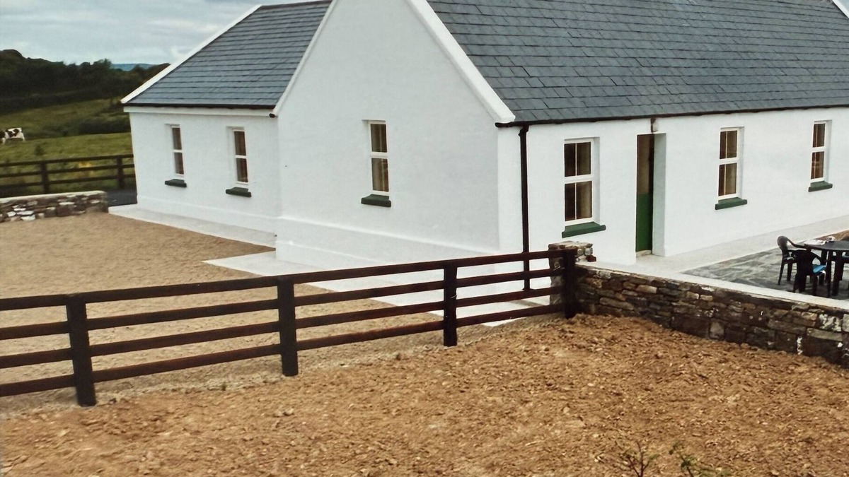 Shanavooneen House | Scenic Cottage on the Shannon Estuary Way
