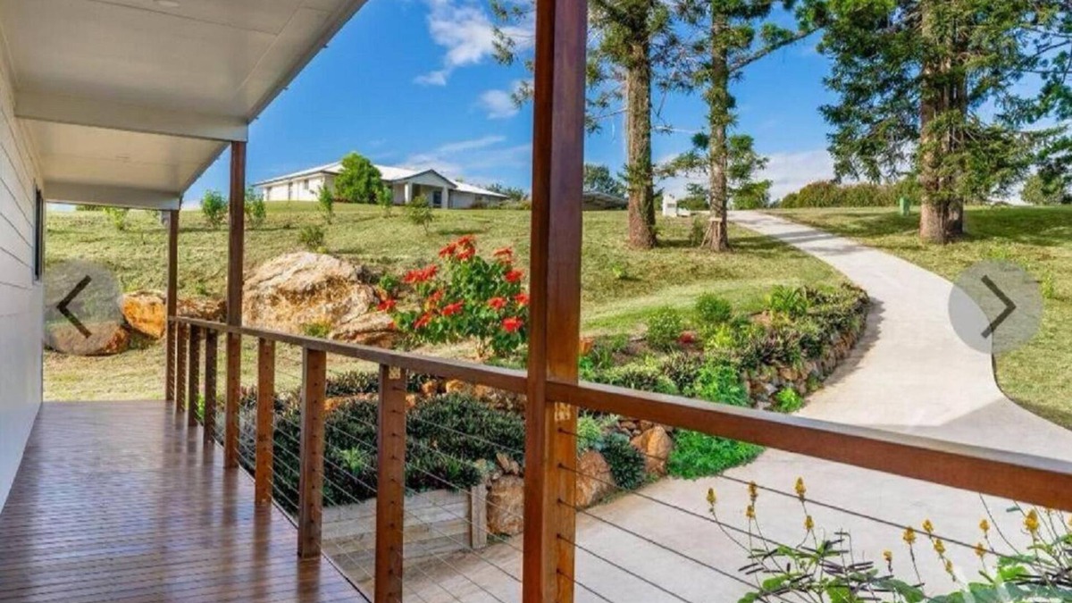 Chatsworth House | Scenic Country view Retreat near Gympien