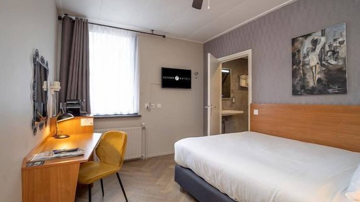 Made Hotel | Scenic Cycling & Outdoors Near Amazing Family Room in Made | Onsite Dining