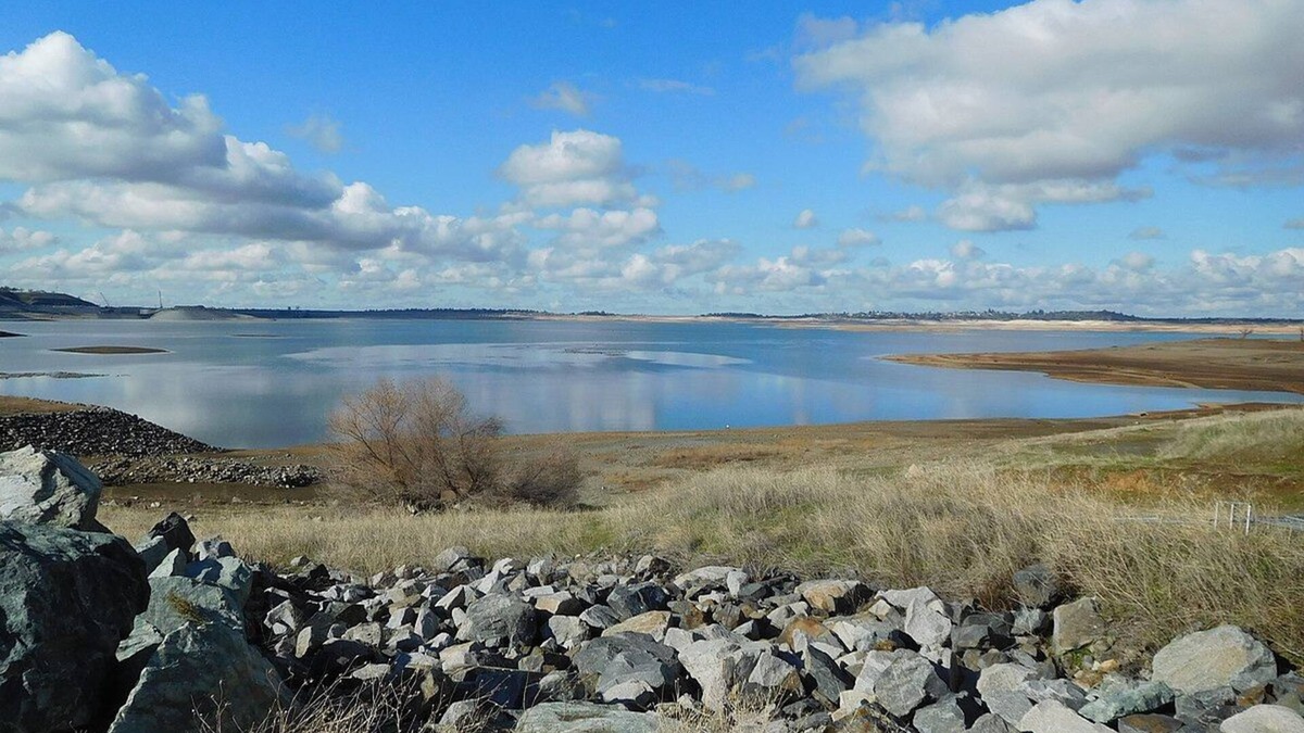 Folsom House | Scenic Escape in Folsom! Balcony, Kitchen, Free Breakfast & Near Folsom Lake