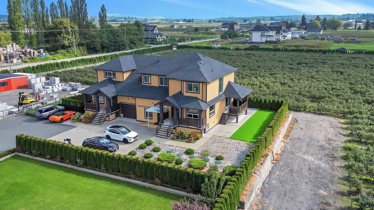Surrey Other | Scenic Farmhouse Retreat with Expansive Living Space & Panoramic Views