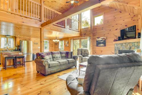 Franconia House | Scenic Franconia Cabin about 6 Mi to Cannon Mountain!