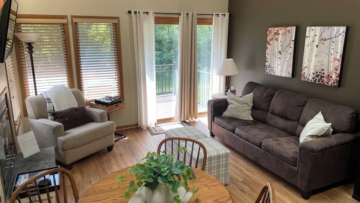 The Galena Territory House | Scenic Getaway – Cozy Stay Near Golf & Trails