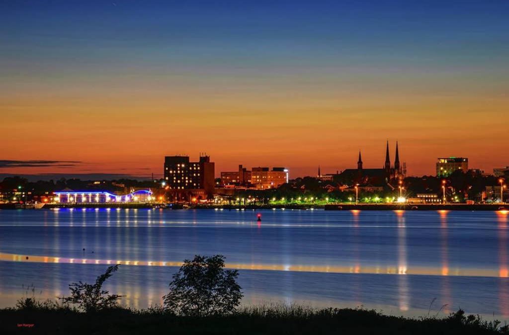 Stratford Apartment | Scenic Harbour View House Waterfront