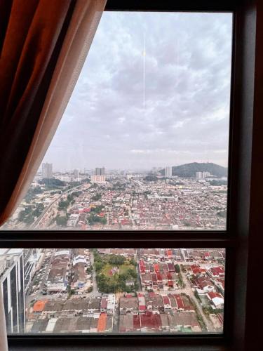 Taman Mutiara Apartment | Scenic High-Floor Condo Near MRT, Mall & Pool