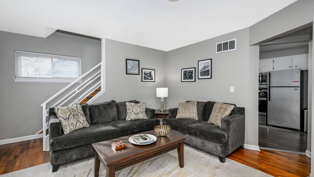 Northside House | Scenic hiking in Cuyahoga Valley National Park! 1BR house, central air & laundry