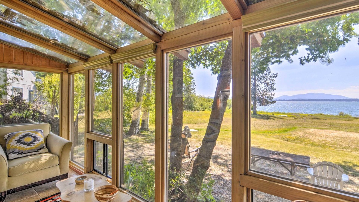 East Shore House | Scenic Lake Almanor Home w/Mountain Views!