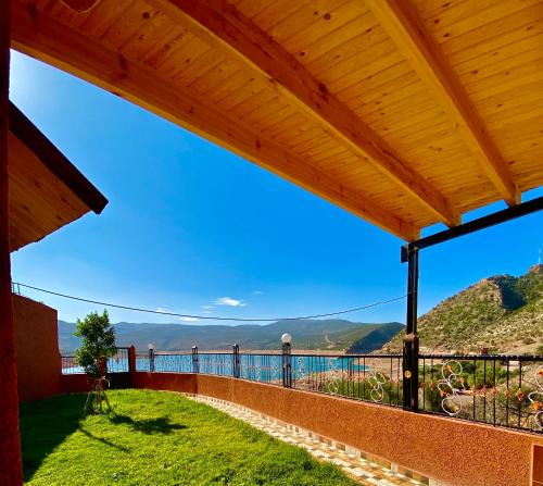 Bine el Ouidane Villa | Scenic Lakeview House Near 5-Star Widian Hotel