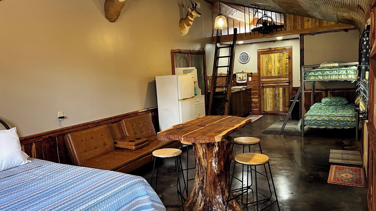 Perry Cabin | Scenic lodge near Perry, MO perfect for fishing…boating…hunting…relaxing