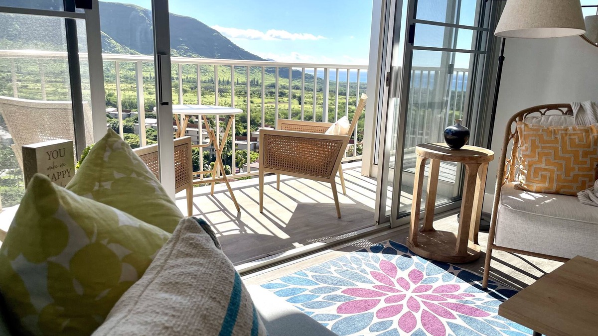 Makaha Apartment | Scenic mountain & ocean views in West Oahu! Fully furnished 2 BR vacation fun!