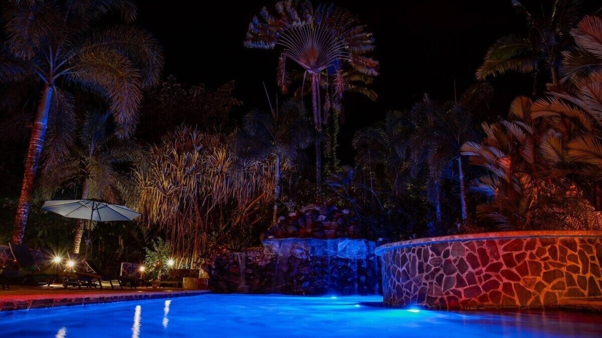 Palma Hotel | Scenic Retreat for Families, Weddings & Yoga