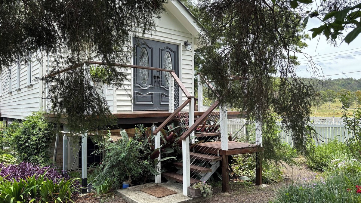 Rathdowney House | Scenic Rim Country Hiking Retreat