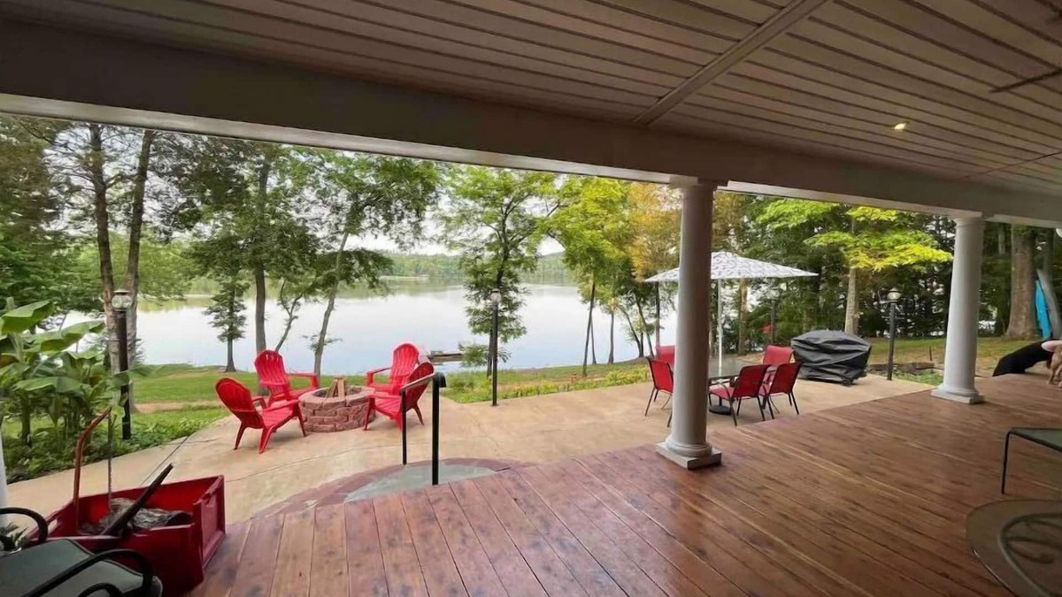 Parsons House | Scenic River Cabin Retreat Kayaks, Firepit, Hammock & Dog-Friendly Stay