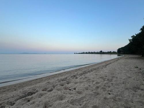 Entebbe Apartment | Scenic Serenity at Pearl Marina