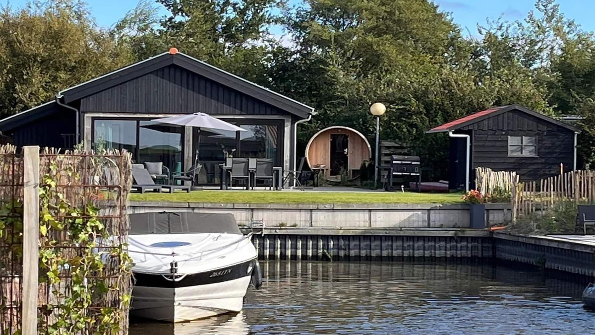 Anjum House | Scenic Stay with Sauna