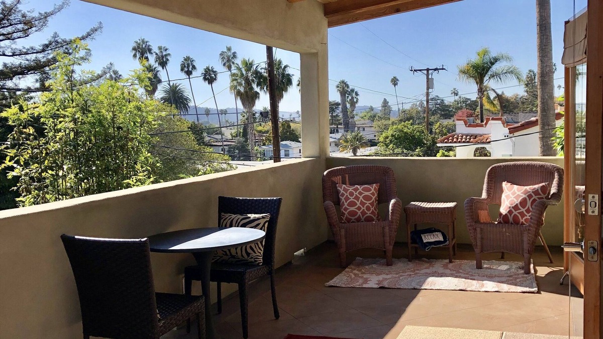 Eastside Apartment | Scenic Studio