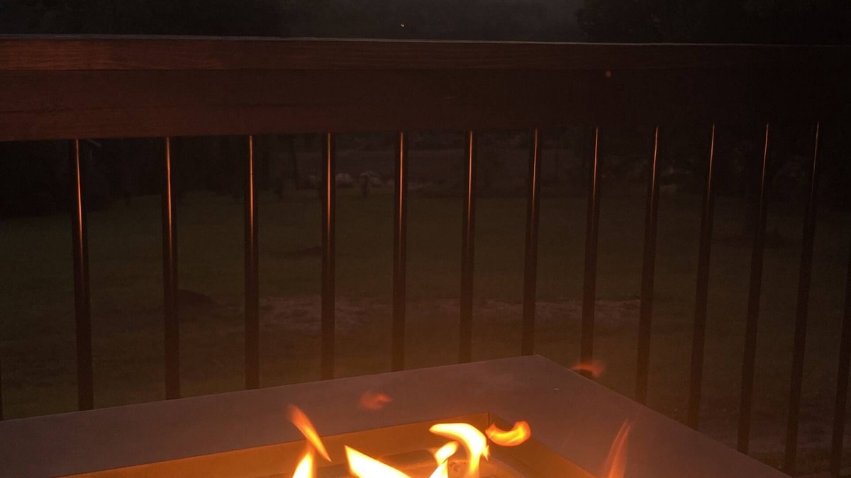 Hendersonville House | Scenic Sunset Place. Beautiful Mountain View’s and sunsets from the front deck.