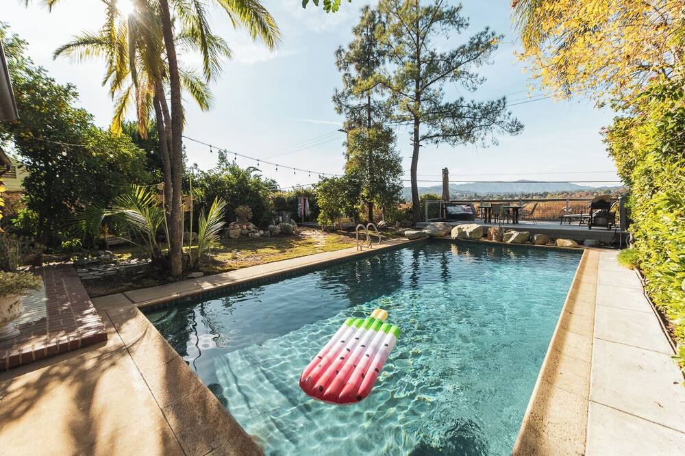 North Arroyo House | Scenic Villa W/Pool, Hot tub&Amazing Views of NASA