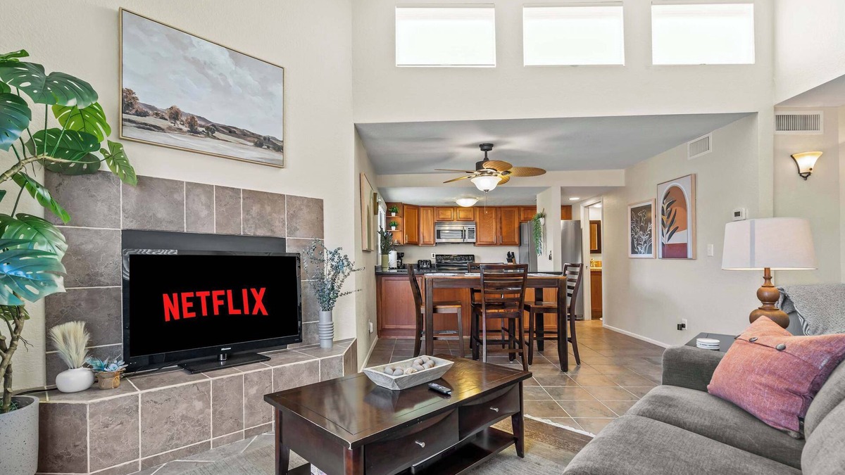 Tucson House | Scenic1BR | Mountain Views, Pool, Spa & Pickleball