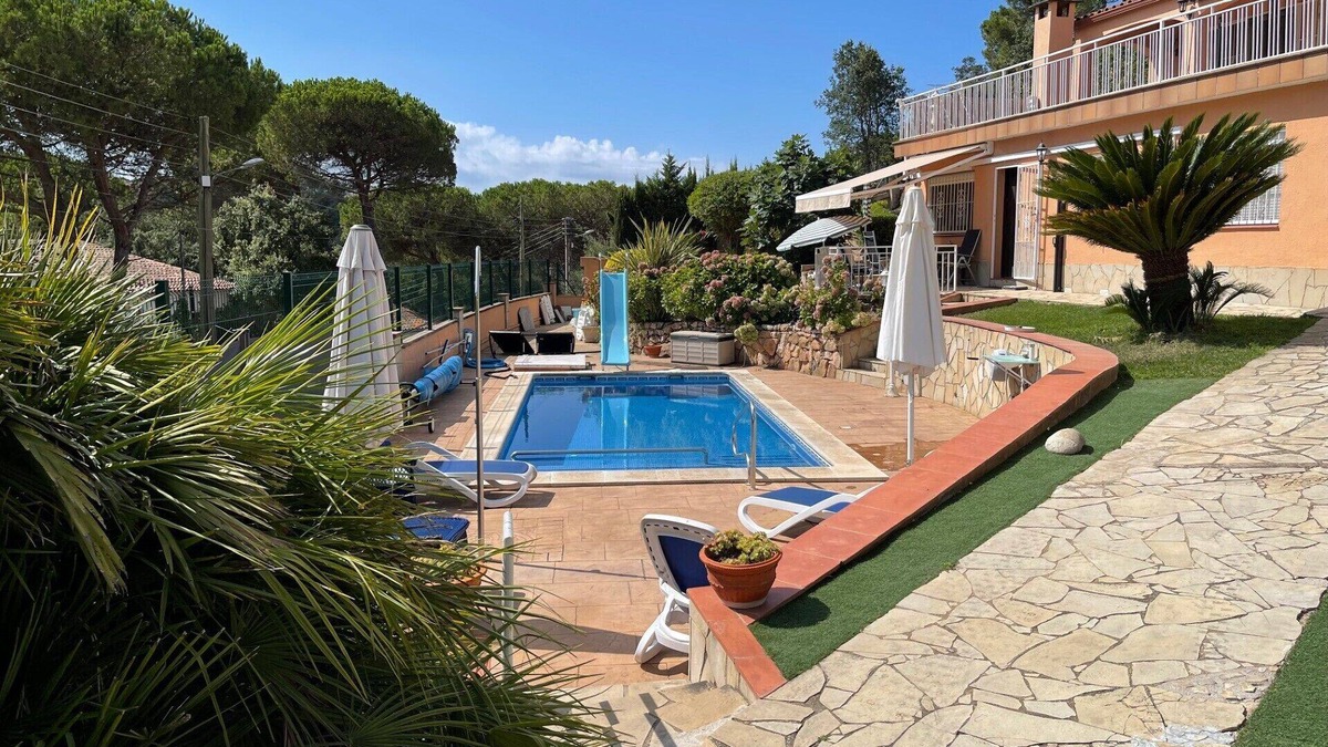 Vidreres Apartment | Schöne Eg-ferienwohnung im Dreieck Lloret de Mar-blanes-vidreres +pool+garten