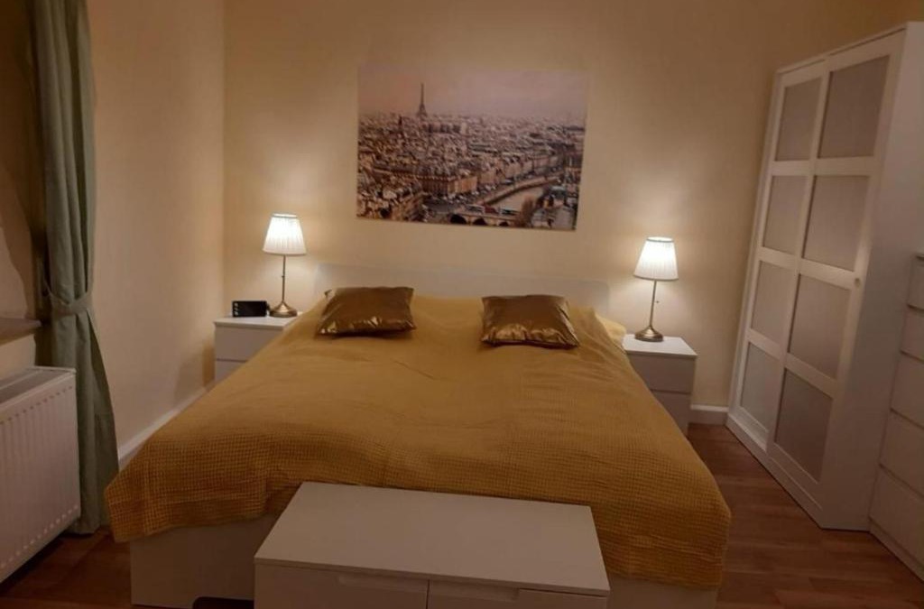 Nonnweiler Apartment | Schöne Ferienwohnung mit Balkon und Garten