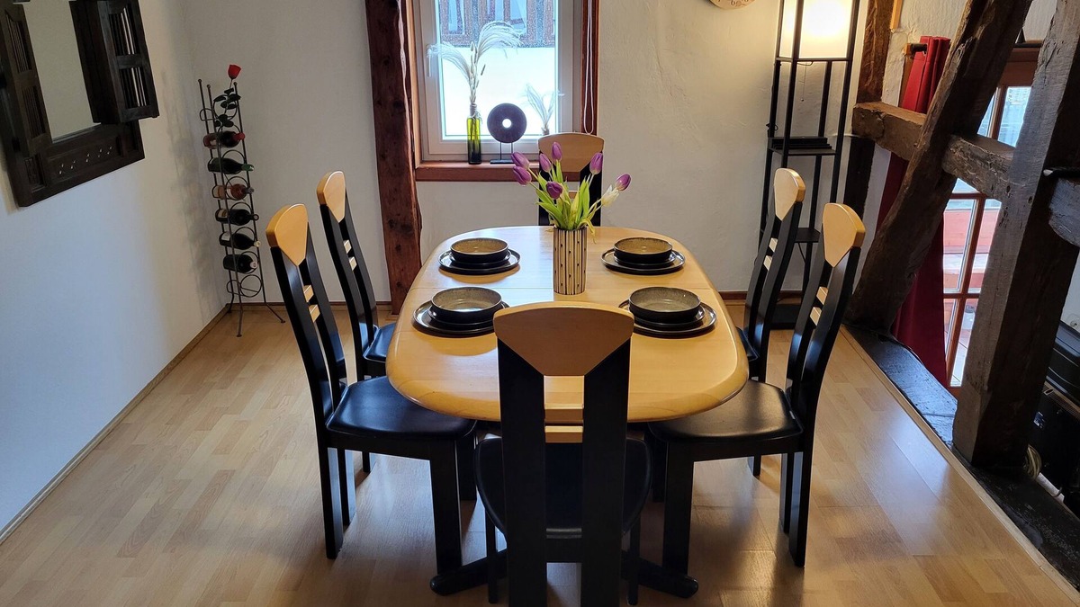Linsingen Apartment | Schöne Große Ferienwohnung für 1-4 Gäste, zum Entspannen Bestens Geeignet