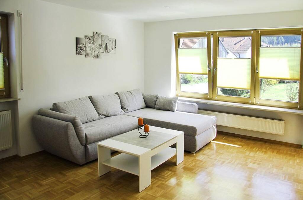 Berching Apartment | Schöne helle Ferienwohnung in Waldnähe