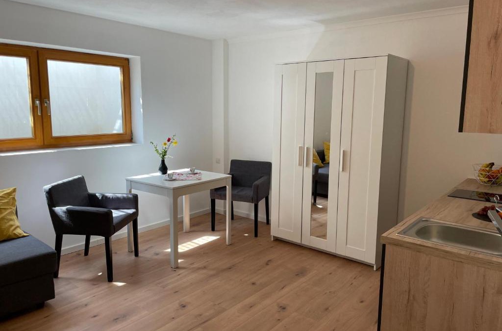 Seeshaupt Apartment | Schöne Souterrainwohnung in Seeshaupt
