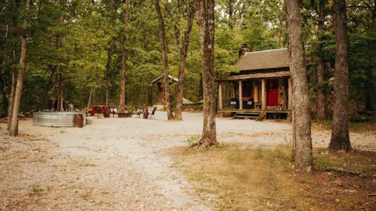 Yukon Cabin | Scheduled hide-away to unplug and unwind in the woods.